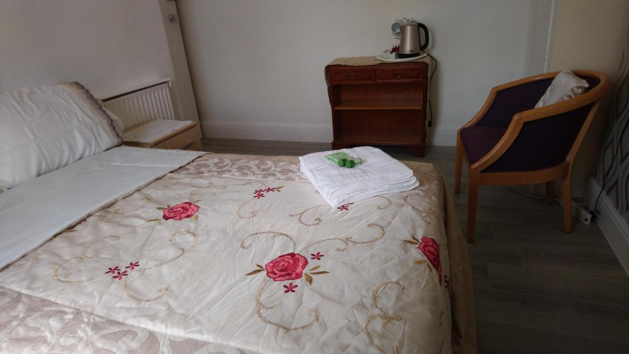 Renovated 4-Bed Home - Sleeps 9 - Parking - Spa Blackpool Exterior foto